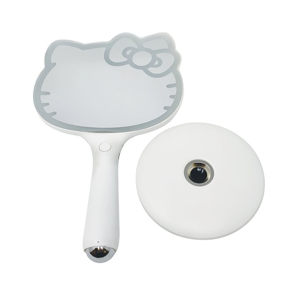 😻IMPRESSIONS HELLO KITTY LED LIGHT UP HAND MIRROR😻 - Picture 3 of 5